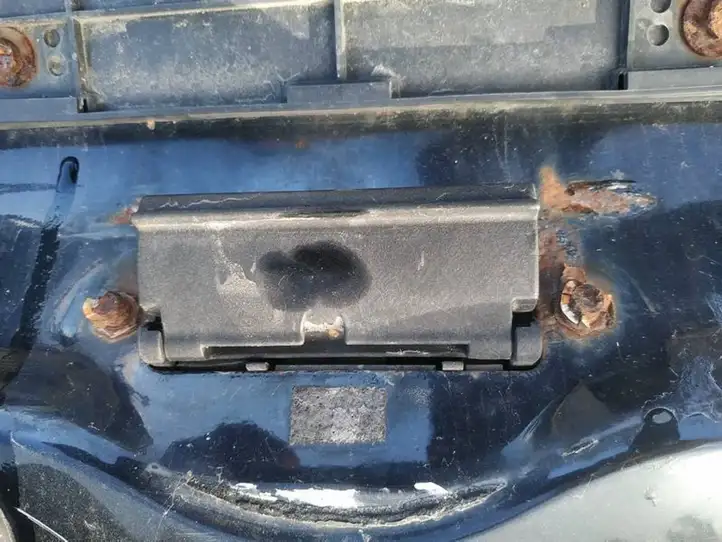 Toyota Corolla Verso E121 (2001 - 2004) Ручка крышки багажника — фото 2