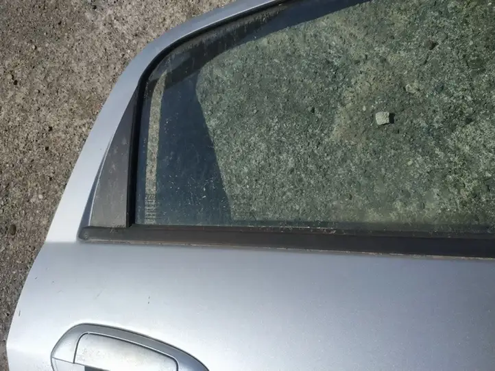 Fiat Punto (188) (1999 - 2010) Накладка стекла задней двери — фото 3