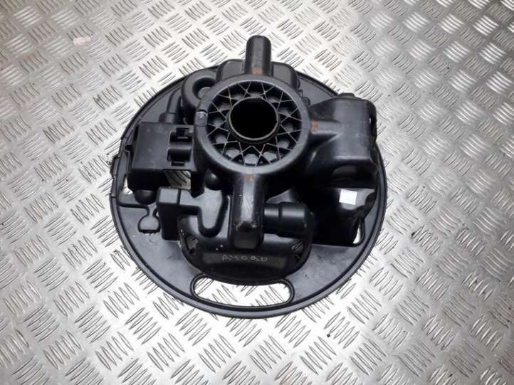 Renault Laguna (2001 - 2005)   Отделка отсека запасного колеса