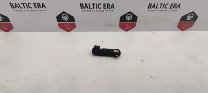 Mercedes-Benz C W204 (2007 - 2014) A1729058200 Датчик дождя — фото 1