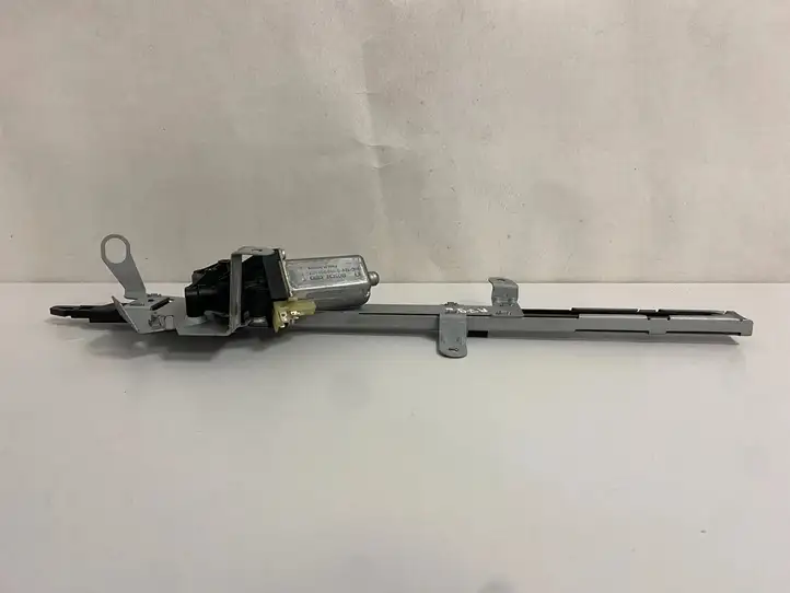 Mercedes-Benz CLK A209,C209 (2002 - 2009) 2098600182 Регулятор ремня безопасности — фото 2