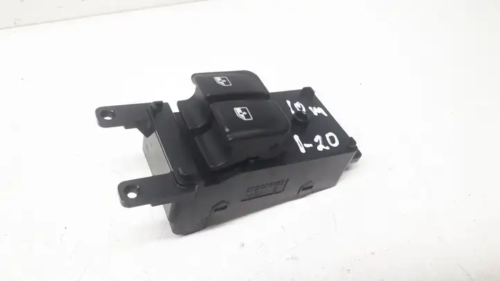 Hyundai i20 (PB PBT) (2008 - 2012) 202008163 Блок кнопок стеклоподъемников — фото 1