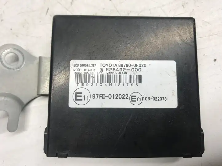 Toyota Corolla Verso AR10 (2004 - 2009) 897800F020 Блок иммобилайзера — фото 3