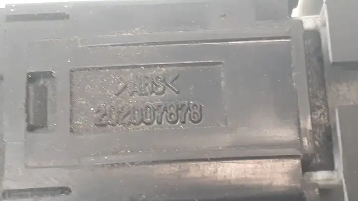 Kia Soul (2011 - 2014) 202007878 Другие включатели / ручки/ переключатели — фото 3