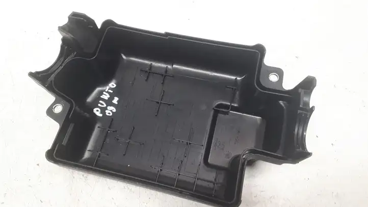 Fiat Punto (188) (1999 - 2010) 735471684 Крышка ящика предохранителей — фото 2