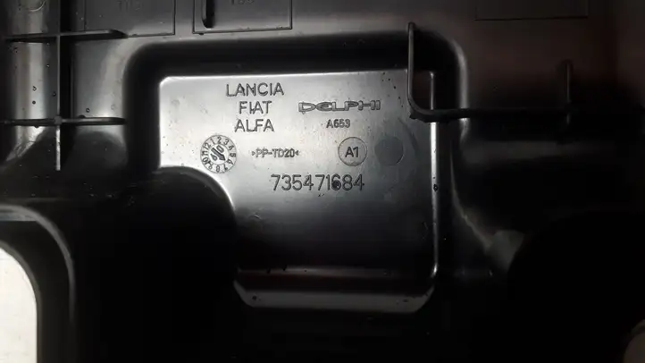 Fiat Punto (188) (1999 - 2010) 735471684 Крышка ящика предохранителей — фото 3