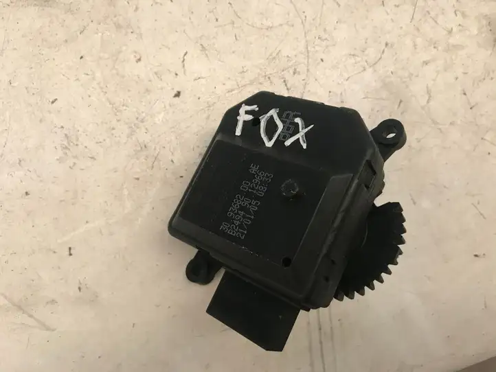 Volkswagen Fox (2005 - 2009) 309368200AE Двигатель задвижки потока воздуха — фото 3