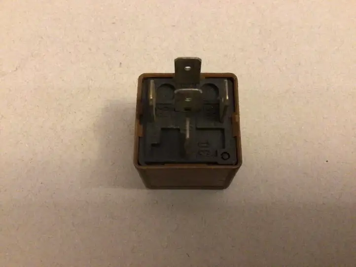 Opel Vectra C (2002 - 2005) 90491314 Другое реле — фото 2