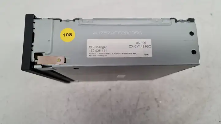 Skoda Octavia Mk2 (1Z) (2004 - 2013) 1Z0035111 CD/DVD чейнджер — фото 4