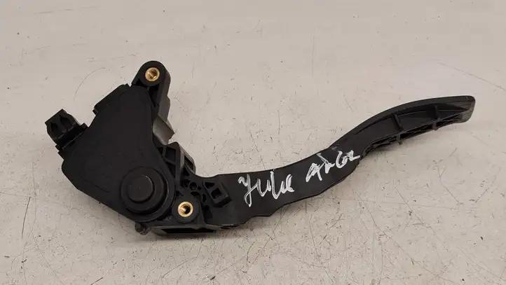 Nissan Juke I F15 (2010 - 2018) 180021HM0B Педаль акселератора — фото 2