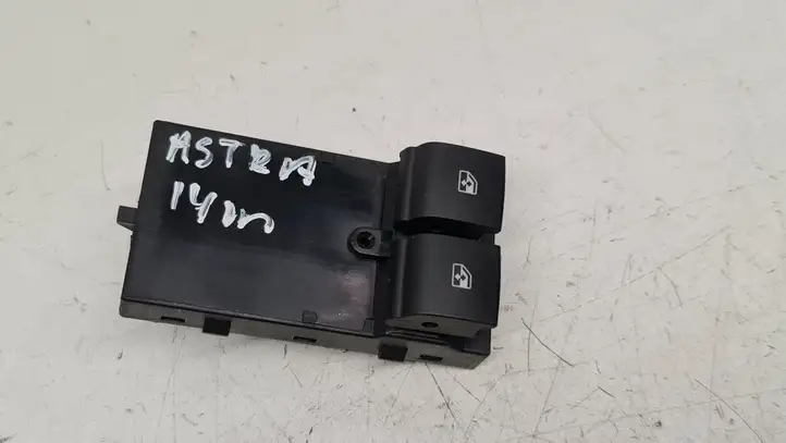 Opel Astra J (2012 - 2015) 13305978 Кнопка стеклоподъемников — фото 1