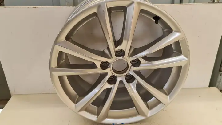 Audi A3/S3 8V (2016 - 2020) 8V0601025BF Легкосплавный колесный диск R17 — фото 8