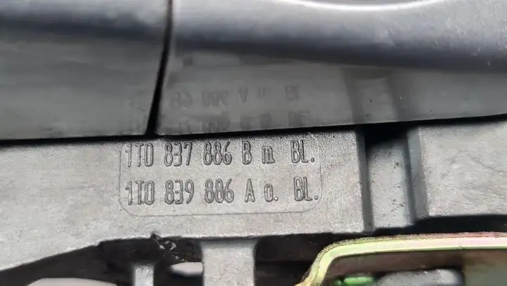 Volkswagen Touran I (2003 - 2010) 1T0837886B Наружная ручка двери — фото 4