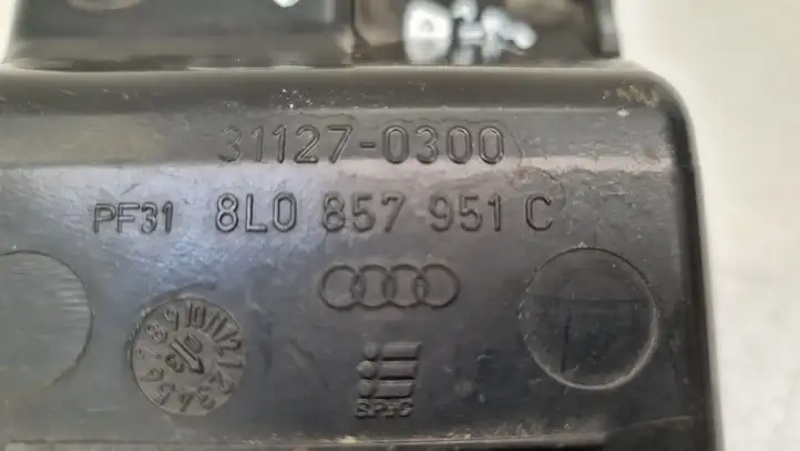 Audi A3/S3 8L (1996 - 2000) 8L0857951C Пепельница — фото 3