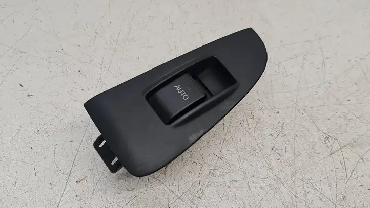 Toyota Avensis T250 (2006 - 2009) 7427205020 Блок кнопок стеклоподъемников — фото 1