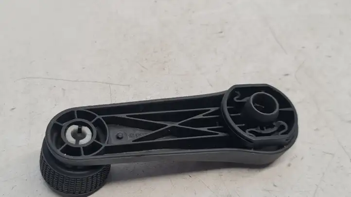 Volkswagen Golf V (2003 - 2009) 1K0839581A Ручка стеклоподъемника — фото 2