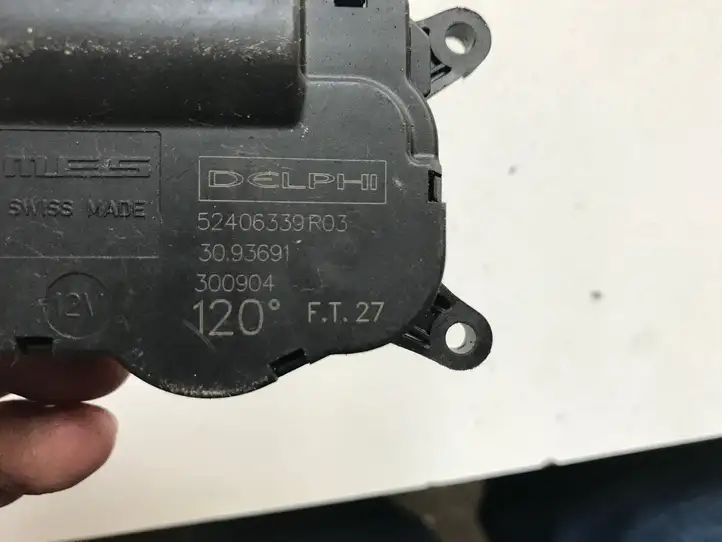 Opel Astra H (2004 - 2009) 52406339R03 Двигатель задвижки потока воздуха — фото 3
