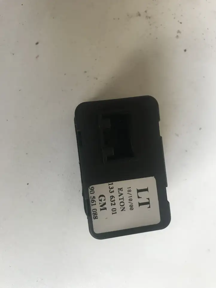Opel Astra G (1998 - 2004) 90561088 Блок кнопок стеклоподъемников — фото 3