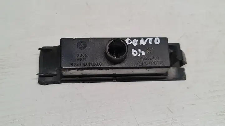 Fiat Punto (188) (1999 - 2010) 46532400 Подсветка номера — фото 3