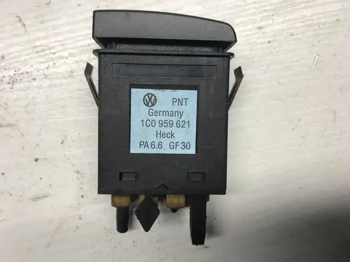 Volkswagen New Beetle (1997 - 2005) 1C0959621 Кнопка обогрева стекла — фото 3