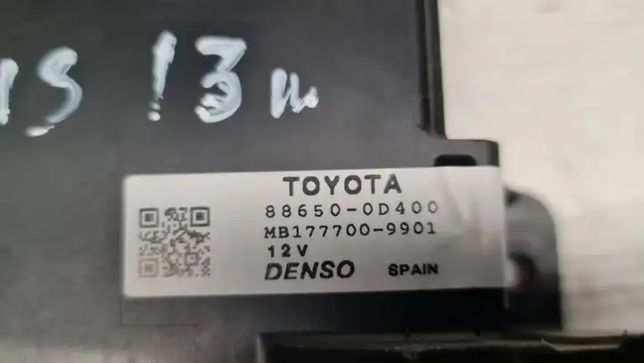 Toyota Yaris (2012 - 2014) 886500D400 Прочие блоки управления — фото 3
