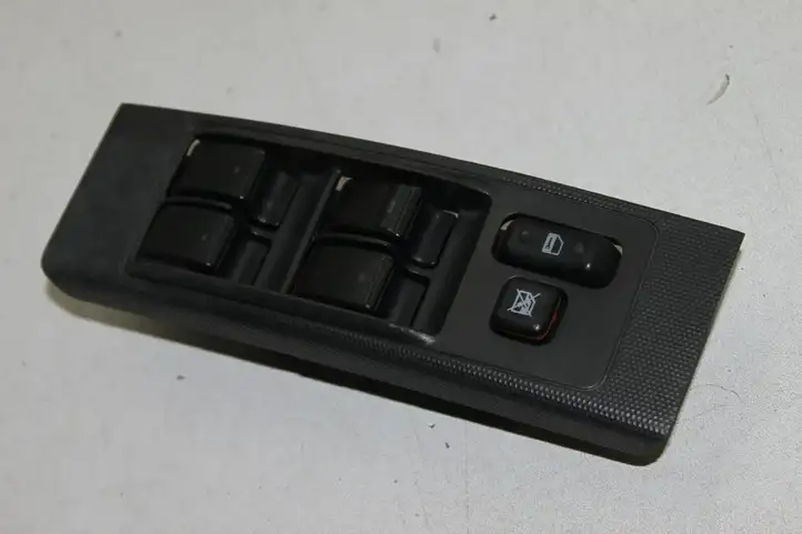 Toyota Corolla Verso E121 (2004 - 2007) 848200F03000 Блок кнопок стеклоподъемников — фото 2