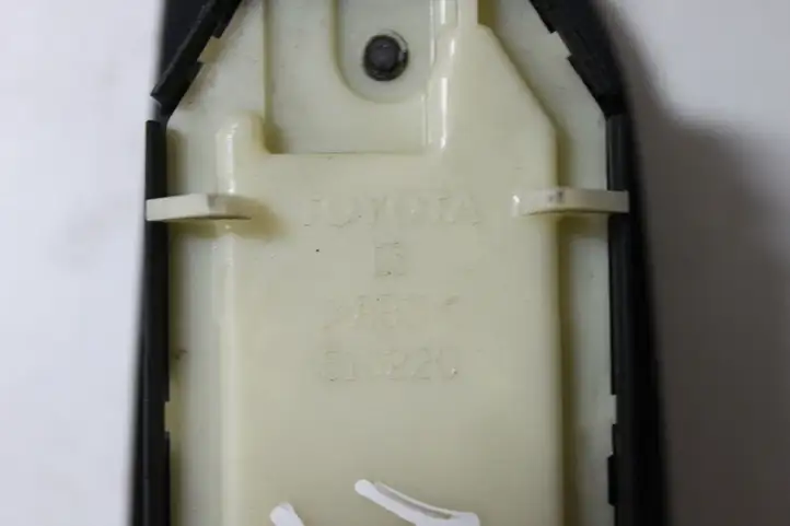 Toyota Auris 150 (2006 - 2012) Кнопка стеклоподъемников — фото 5
