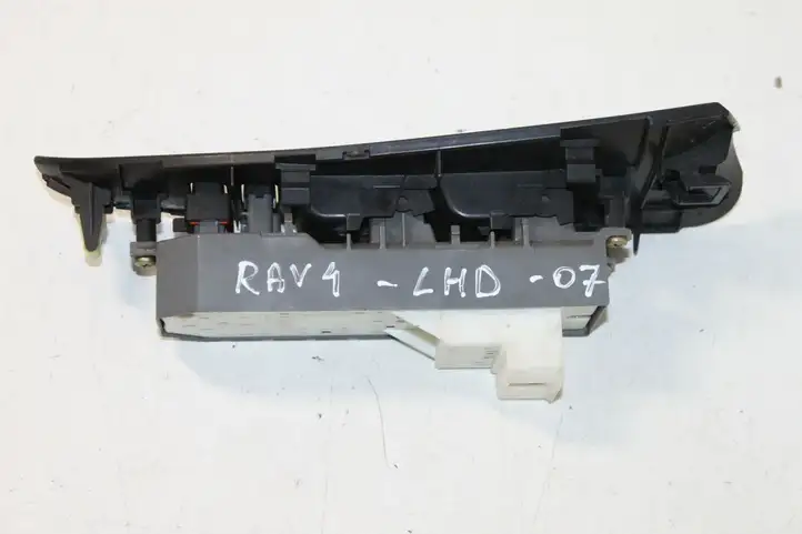 Toyota RAV 4 (XA30) (2006 - 2016) 7423242070 Блок кнопок стеклоподъемников — фото 4