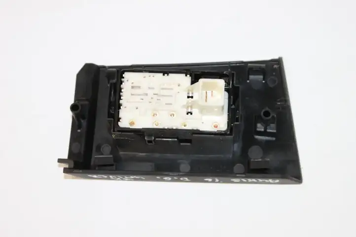 Toyota Auris E180 (2012 - 2018) 7427102630 Блок кнопок стеклоподъемников — фото 5