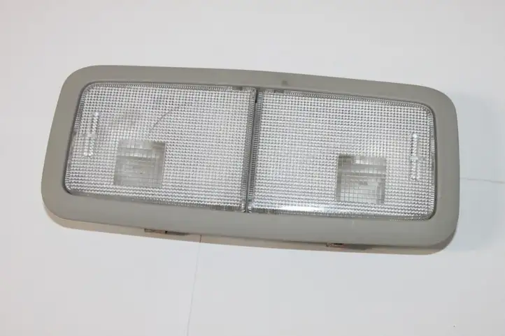 Toyota Auris E180 (2012 - 2018) 8125005030 Задняя подсветка — фото 1