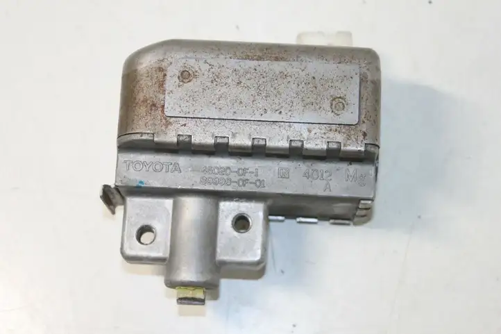 Toyota Corolla Verso E121 (2001 - 2004) 4502089998 Блокиратор руля — фото 1