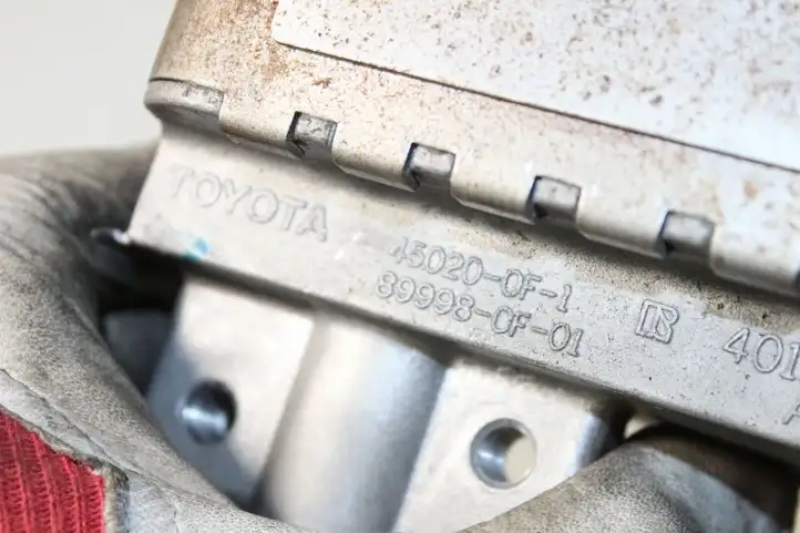 Toyota Corolla Verso E121 (2001 - 2004) 4502089998 Блокиратор руля — фото 4