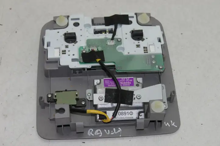 Toyota RAV 4 (XA30) (2006 - 2016) 8973242021 Передняя подсветка — фото 3