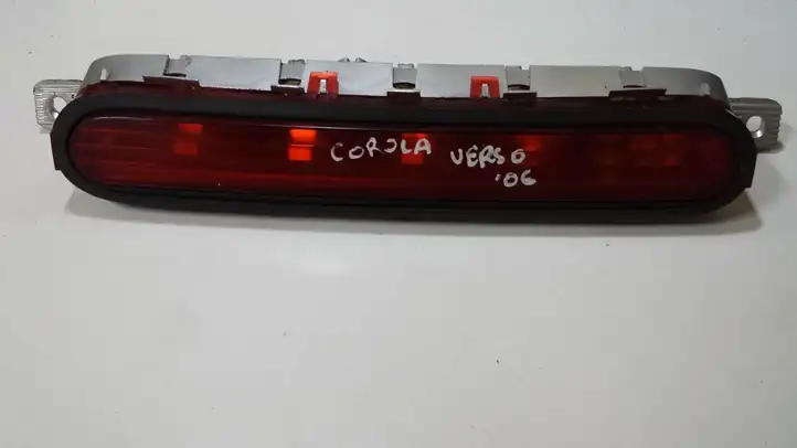 Toyota Corolla Verso E121 (2004 - 2007) 815700F011 Дополнительный стоп фонарь — фото 1