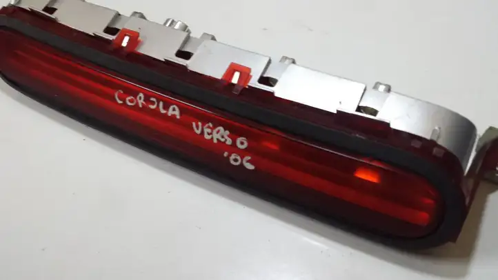 Toyota Corolla Verso E121 (2004 - 2007) 815700F011 Дополнительный стоп фонарь — фото 4