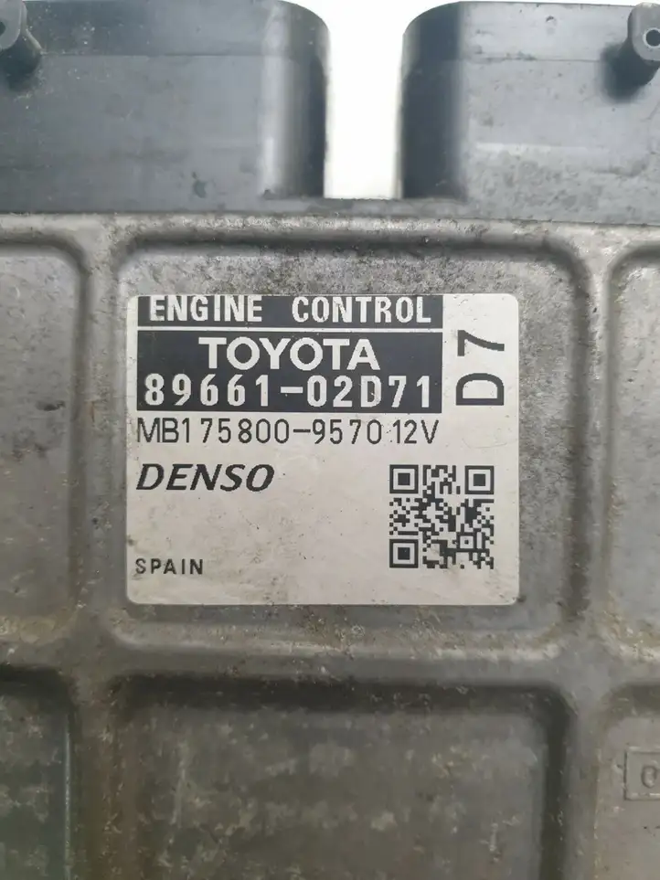 Toyota Auris 150 (2006 - 2012) 8966102D71 Блок управления двигателем (ЭБУ) — фото 4