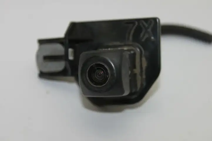 Toyota Yaris (2014 - 2019) 8978202010 Видеокамера заднего вида — фото 1