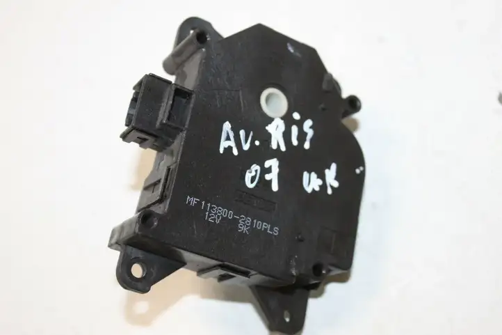 Toyota Auris 150 (2006 - 2012) 1138002810 Двигатель задвижки потока воздуха — фото 4