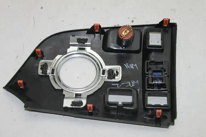 Toyota Auris E180 (2012 - 2018) 5882102890 Кнопка ручного тормоза — фото 4