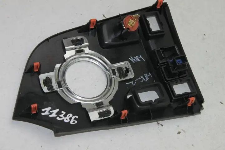 Toyota Auris E180 (2012 - 2018) 5882102890 Кнопка ручного тормоза — фото 6