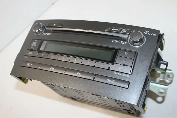 Toyota Auris 150 (2006 - 2012) 8612002521 Магнитола / мультимедийная система — фото 4