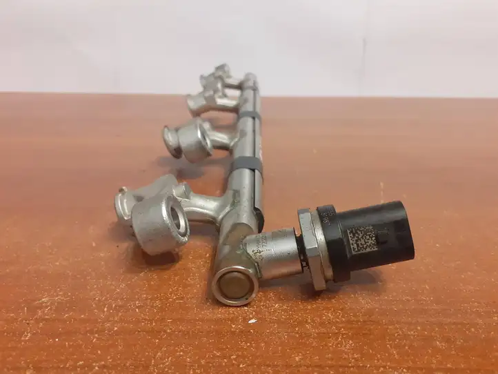 Mazda CX-5 II (2017 - ) RYMM13150 Магистральная топливная трубка — фото 4