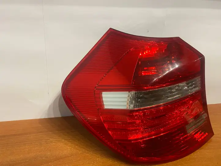BMW 1 E81 E87 (2004 - 2011) 7164955 Задний фонарь в кузове — фото 4