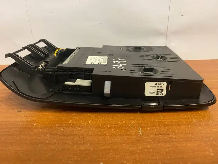 BMW X5 E70 (2006 - 2013) 6131-9225937 Передняя подсветка — фото 2