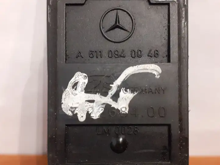 Mercedes-Benz E W210 (1995 - 2002) 7098 Датчик массового расхода воздуха — фото 2