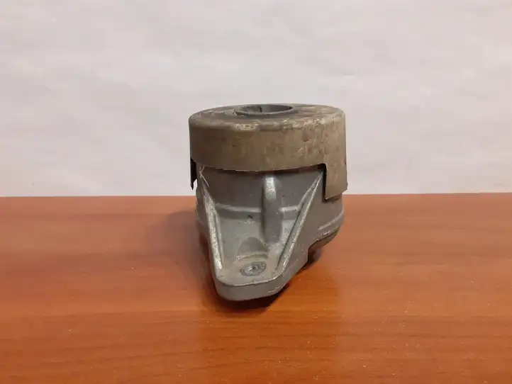 Mercedes-Benz GLC X253/C253 (2015 - ) A2052407800 Опора двигателя — фото 8