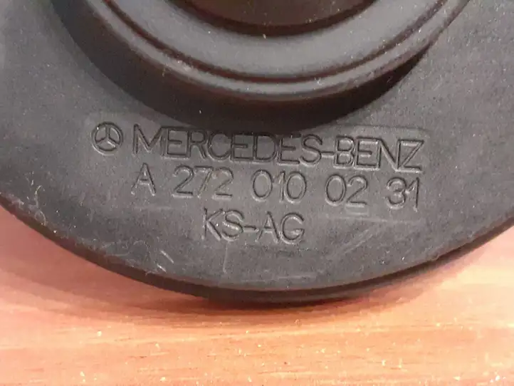 Mercedes-Benz C W204 (2007 - 2014) A2720100231 Шланг сапуна — фото 2
