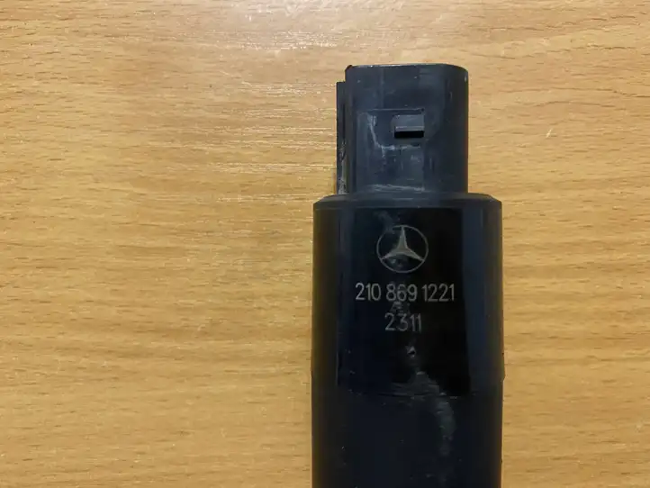 Mercedes-Benz E W212 (2009 - 2016) A2108691221 Насос омывателя фар — фото 6