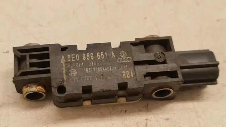 Audi A4 S4 B6 8E 8H (2000 - 2006) 8E0959651A Датчик удара SRS — фото 1