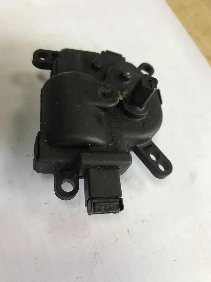 Ford Fiesta (2006 - 2008) 1S7H19B634CA Двигатель задвижки потока воздуха — фото 2